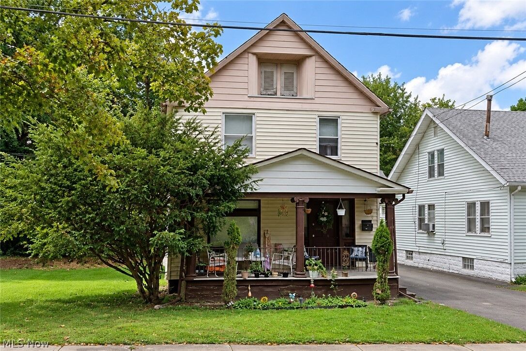 Property Photo:  722 Cassius Avenue  OH 44505 