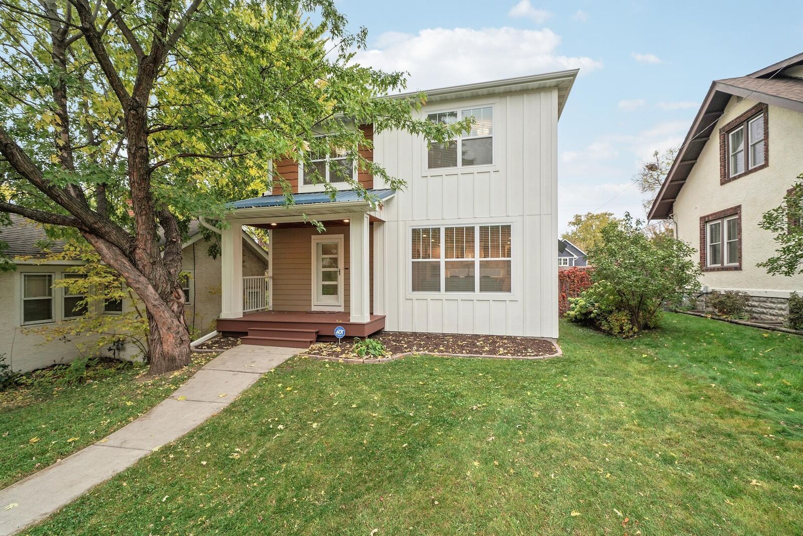 Property Photo:  4242 21st Avenue S  MN 55407 