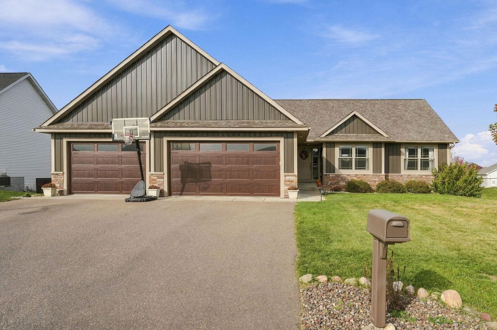 Property Photo:  1633 Beaver Way  WI 54017 