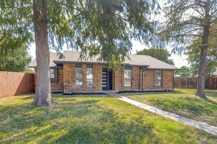 Property Photo:  3602 Lofland Lane  TX 75088 