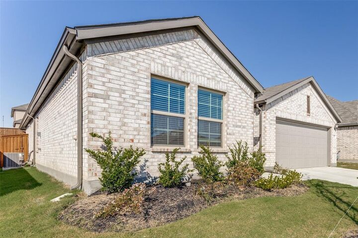 Property Photo:  1717 Cambium Drive  TX 76131 