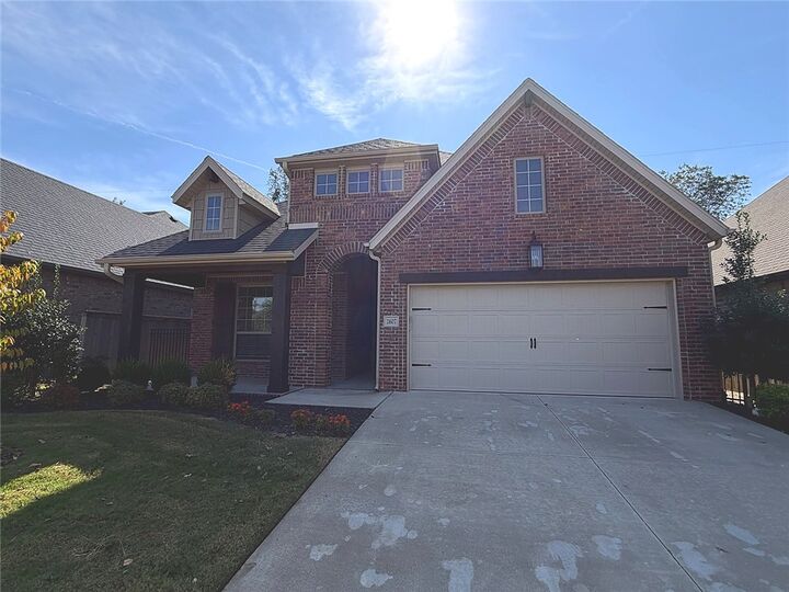 Property Photo:  2607 SW Hampton Avenue  AR 72713 