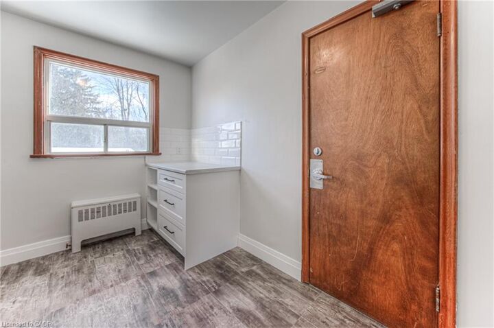Property Photo:  5 Heiman Street 2  ON N2M 3L5 