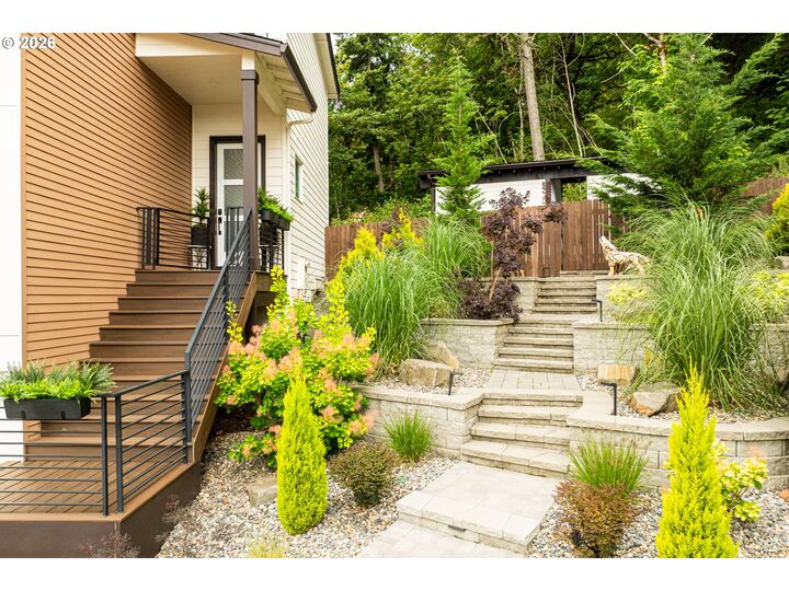 Property Photo:  9728 N Alder St  WA 98607 