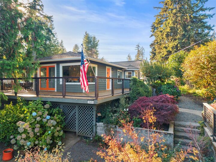 Property Photo:  18481  1st Avenue NE  WA 98392 
