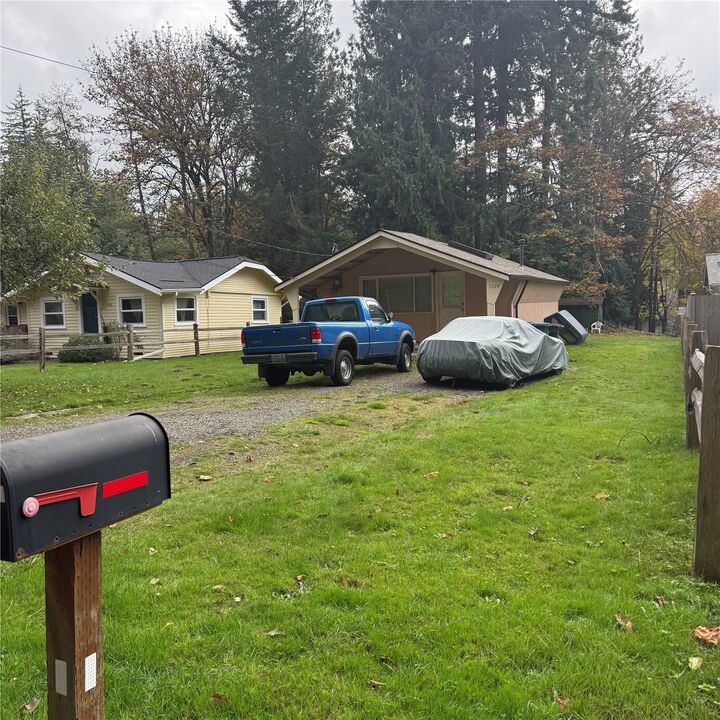 Property Photo:  3524  Arbor Street  WA 98229 