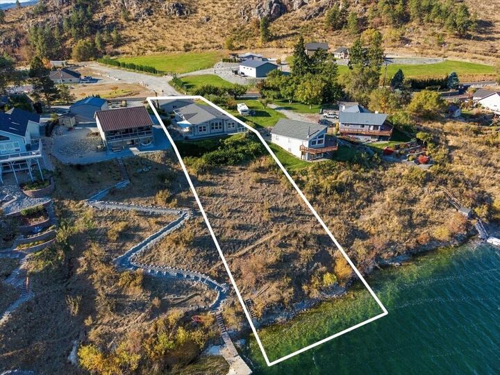 Property Photo: 4116 Wapato Lake Rd WA 98831