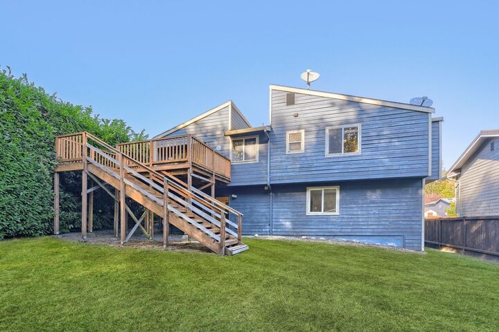 Property Photo:  613 SW Austin Place  WA 98016 