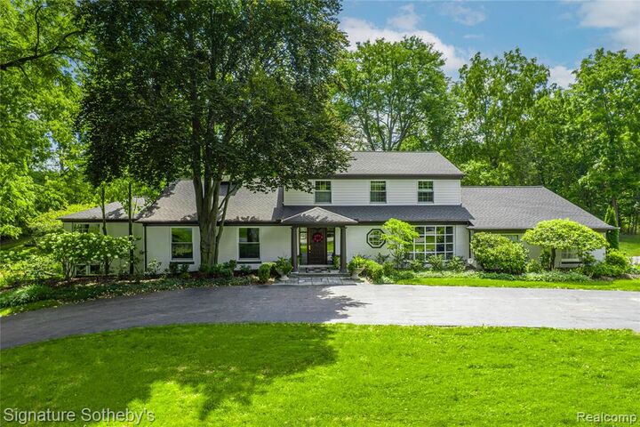 Property Photo: 1381 Echo Lane MI 48302