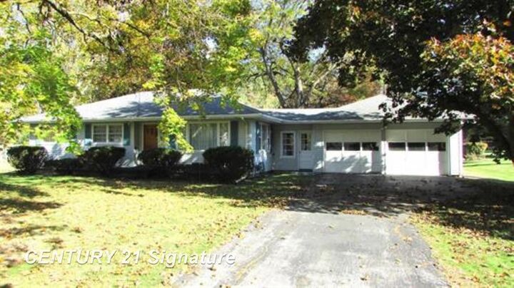 Property Photo:  1635 S Poseyville Road  MI 48640 
