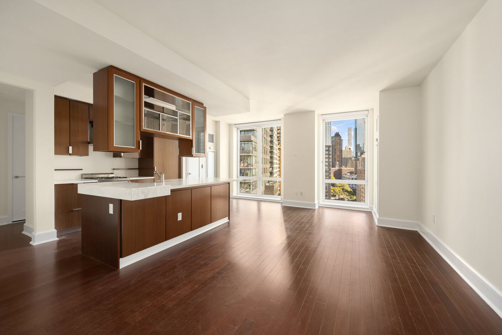 Property Photo:  60 Riverside Boulevard 1908  NY 10069 