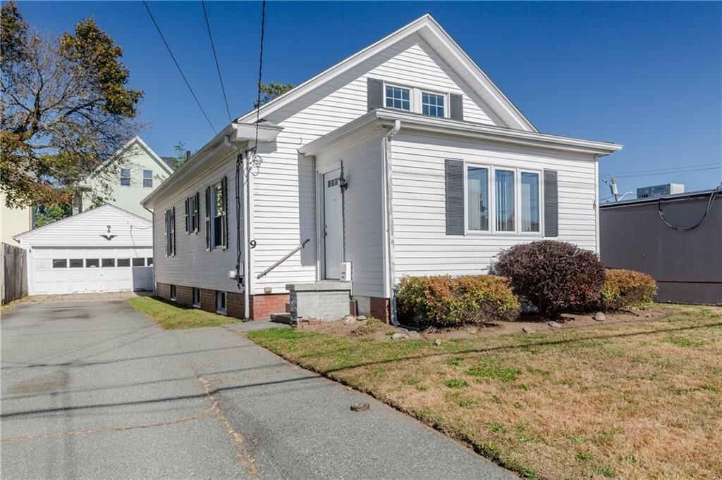 Property Photo:  9 Chestnut Avenue  RI 02910 