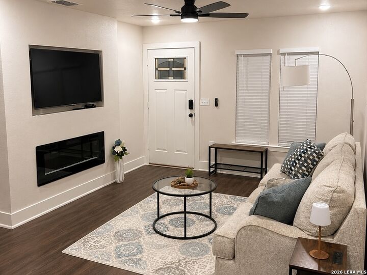 Property Photo: 275 Wahrmund Ct TX 78223