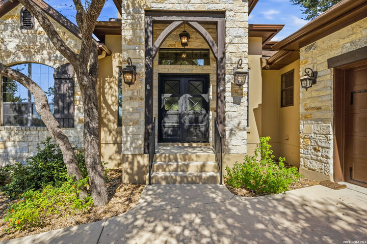 Property Photo:  8131 Colonial Woods  TX 78015 