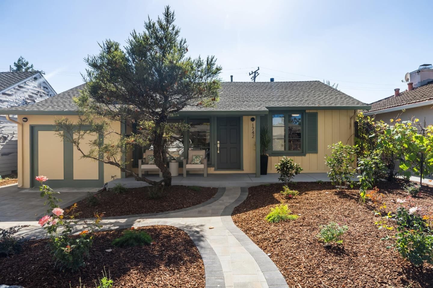 Property Photo:  1742 Anamor Street  CA 94061 
