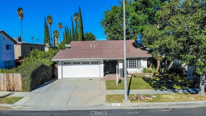 Property Photo:  18119 Calvert Street  CA 91335 