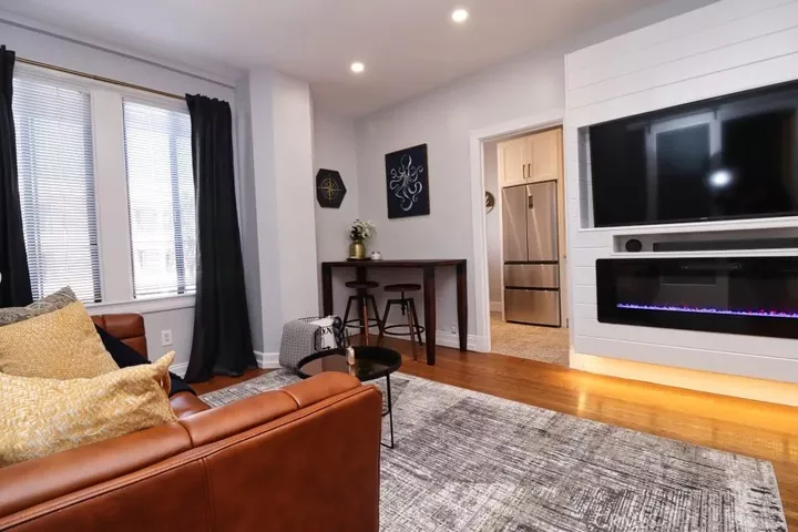 Property Photo: 315 W 3rd CA 90802