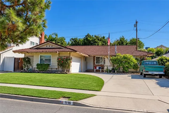 Property Photo: 1116 Havenhurst Drive CA 92821