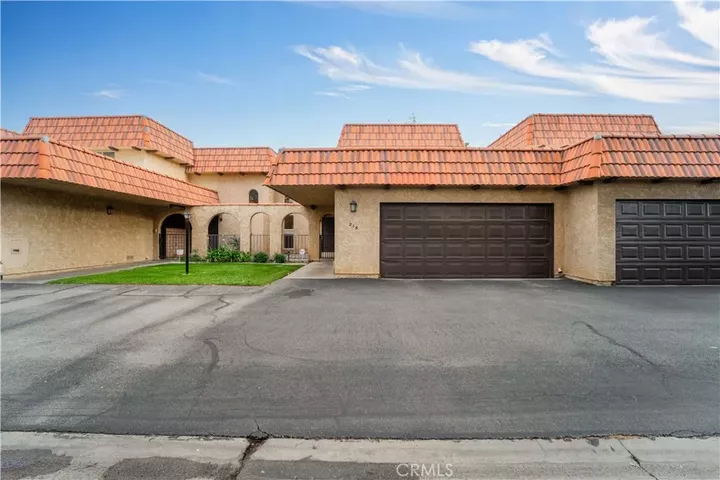 Property Photo: 216 Shirley Lane CA 93551