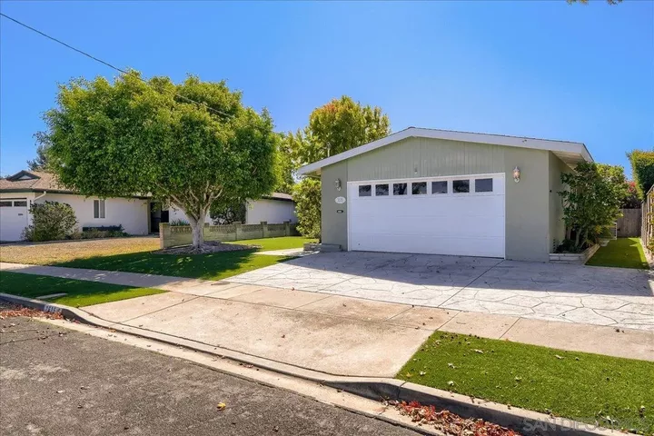 Property Photo: 3535 Gaylord Ct CA 92117