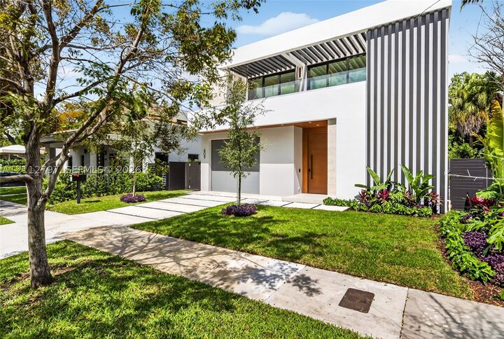 Property Photo:  609 SW 24th Rd  FL 33129 