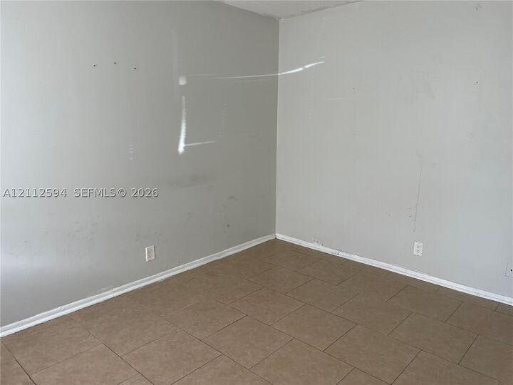 Property Photo: 801 N H 6 FL 33460