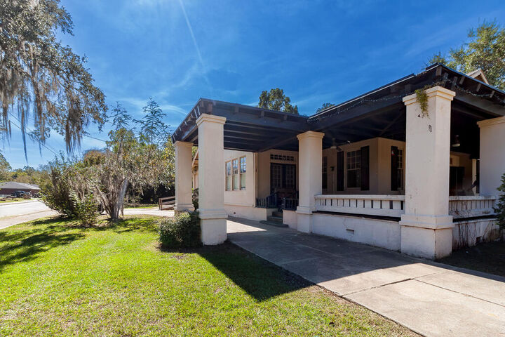 Property Photo:  618 Broughton St  GA 39817 