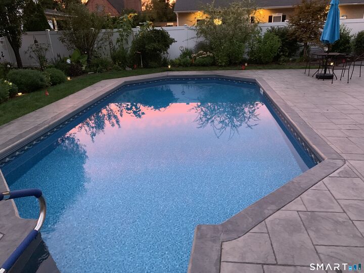 Property Photo: 7 Strong Court CT 06062