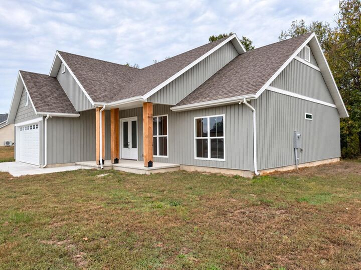 Property Photo: 820 N Chicago Avenue MO 65613
