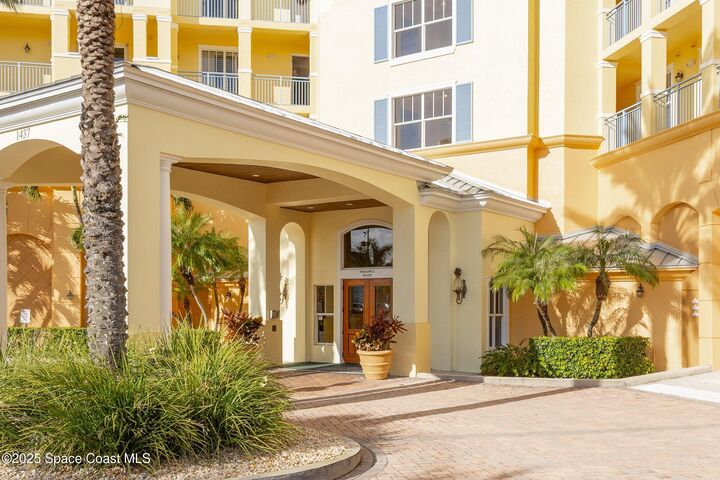 Property Photo: 1437 Pineapple Avenue FL 32935