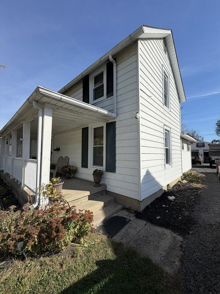 Property Photo: 626 High Street OH 43160