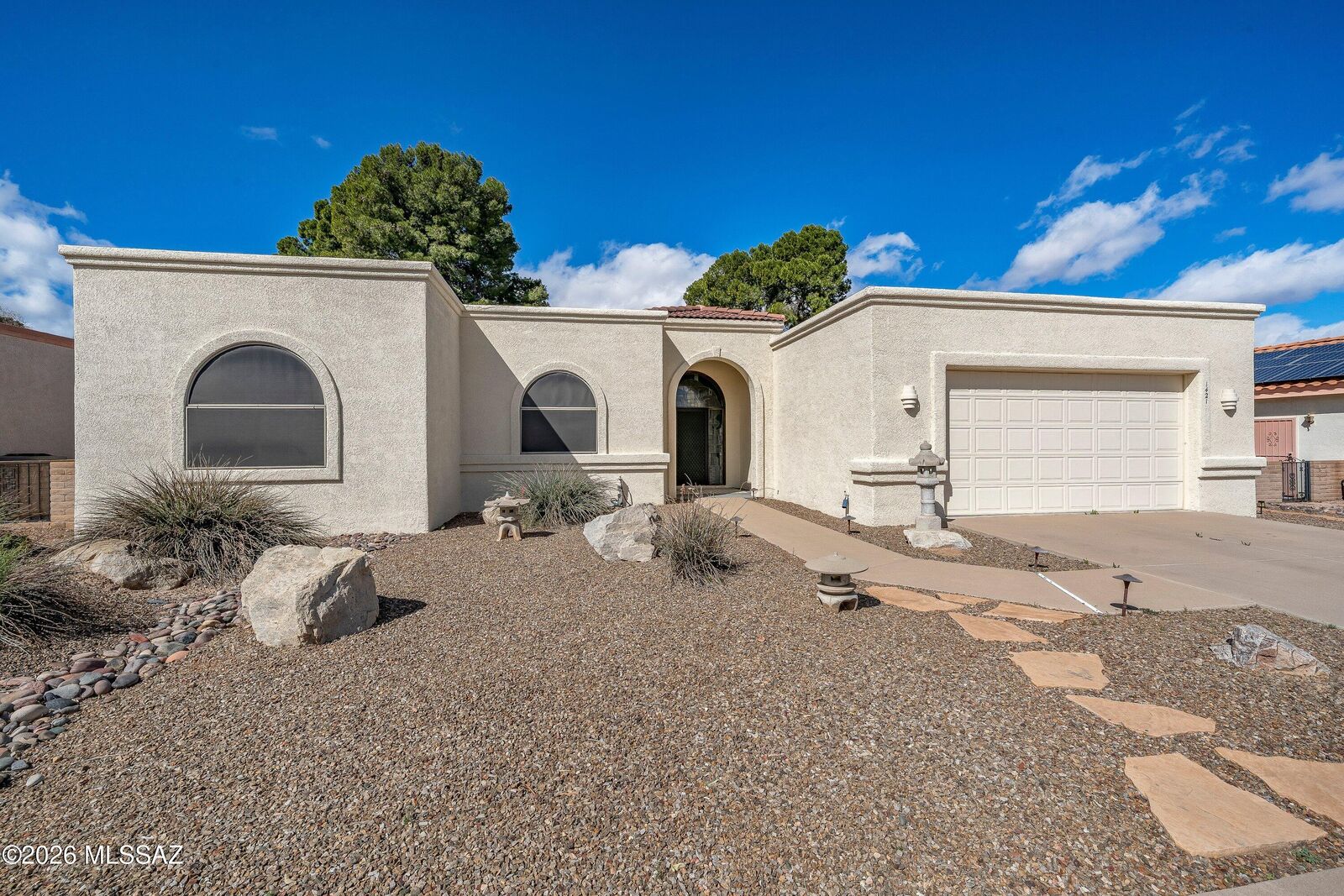Property Photo: 1421 N Abrego Drive AZ 85614