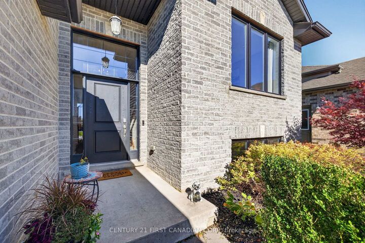Property Photo: 262 Nancy Street ON N0L 1J0