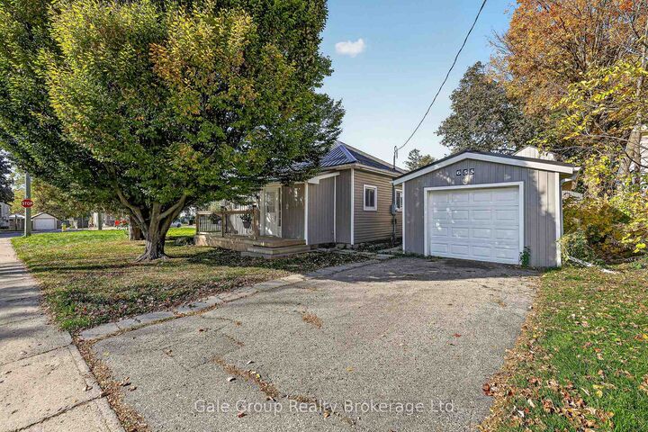Property Photo:  655 College Avenue  ON N4S 2C6 