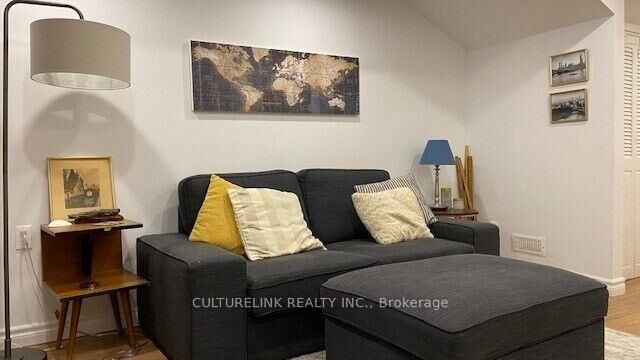 Property Photo:  119 Montrose Avenue Lower  ON M6J 2T6 