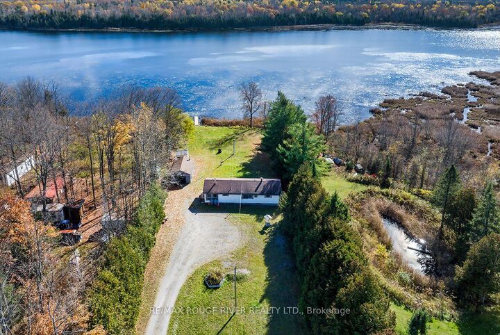 Property Photo:  315 Swinburne Lane  ON K0K 2M0 