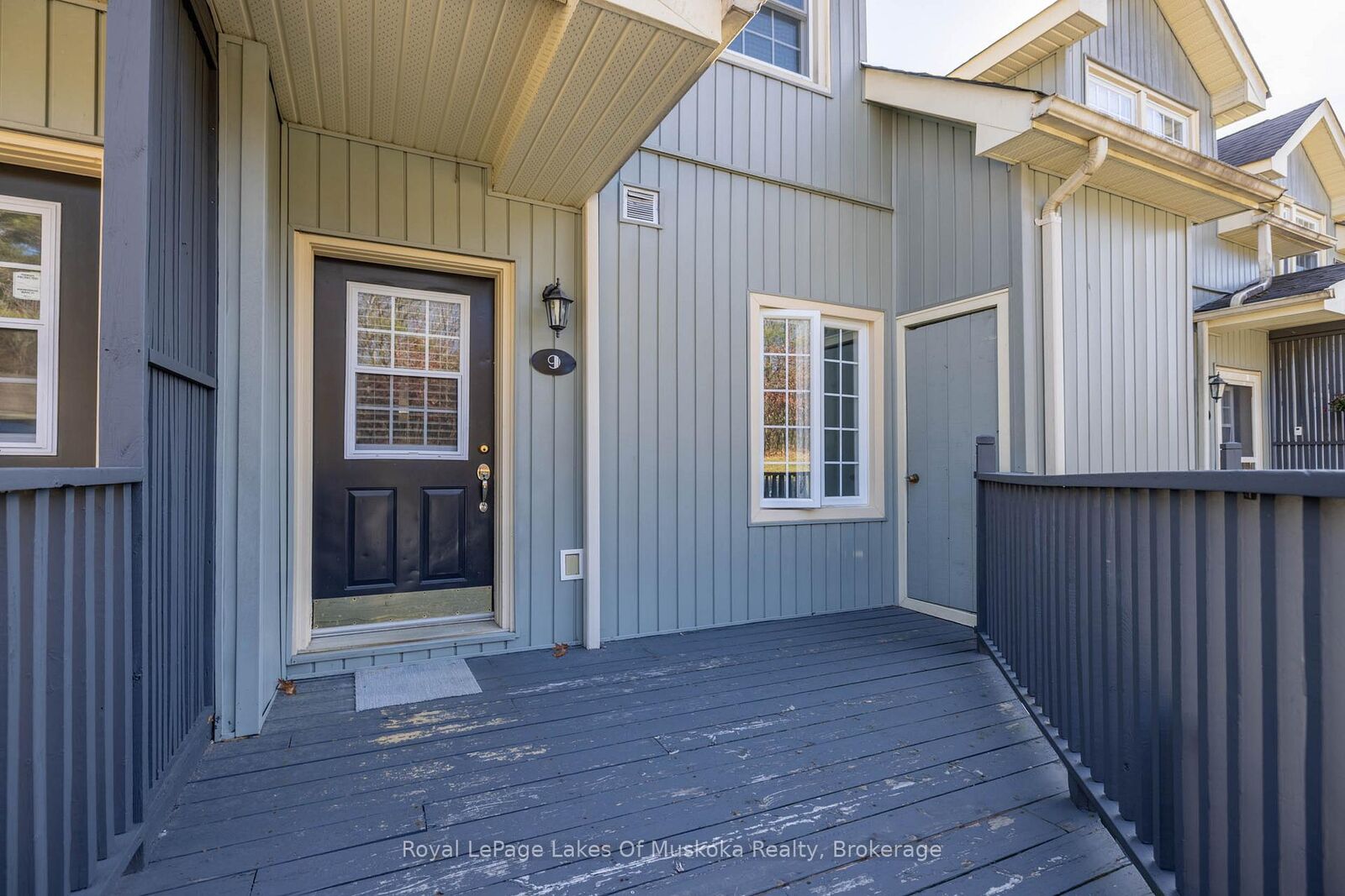 Property Photo:  44 King William Street 9  ON P1H 1G3 