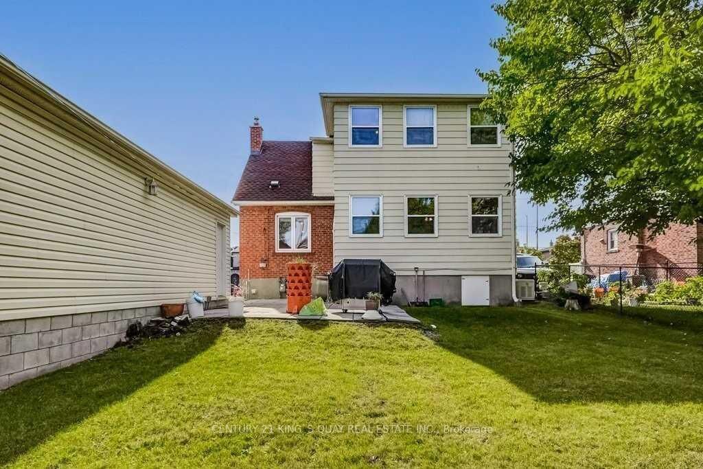 Property Photo:  36 Whitley Avenue Basement  ON M3K 1A2 