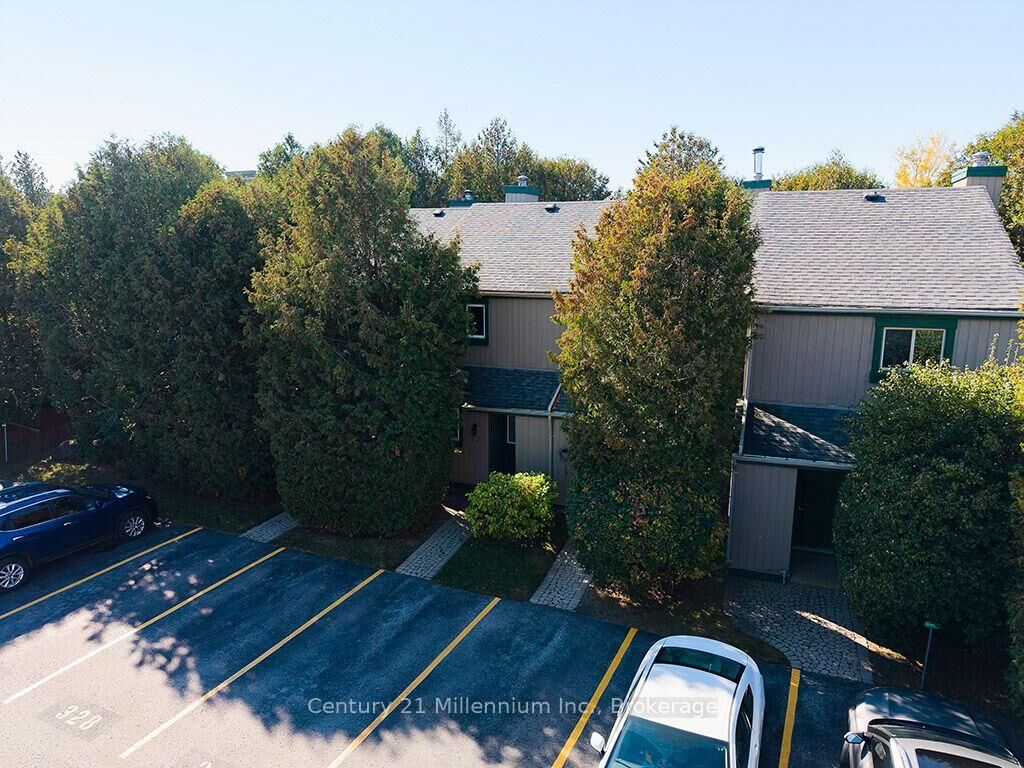 Property Photo: 5 Dawson Drive 327 ON L9Y 5B4