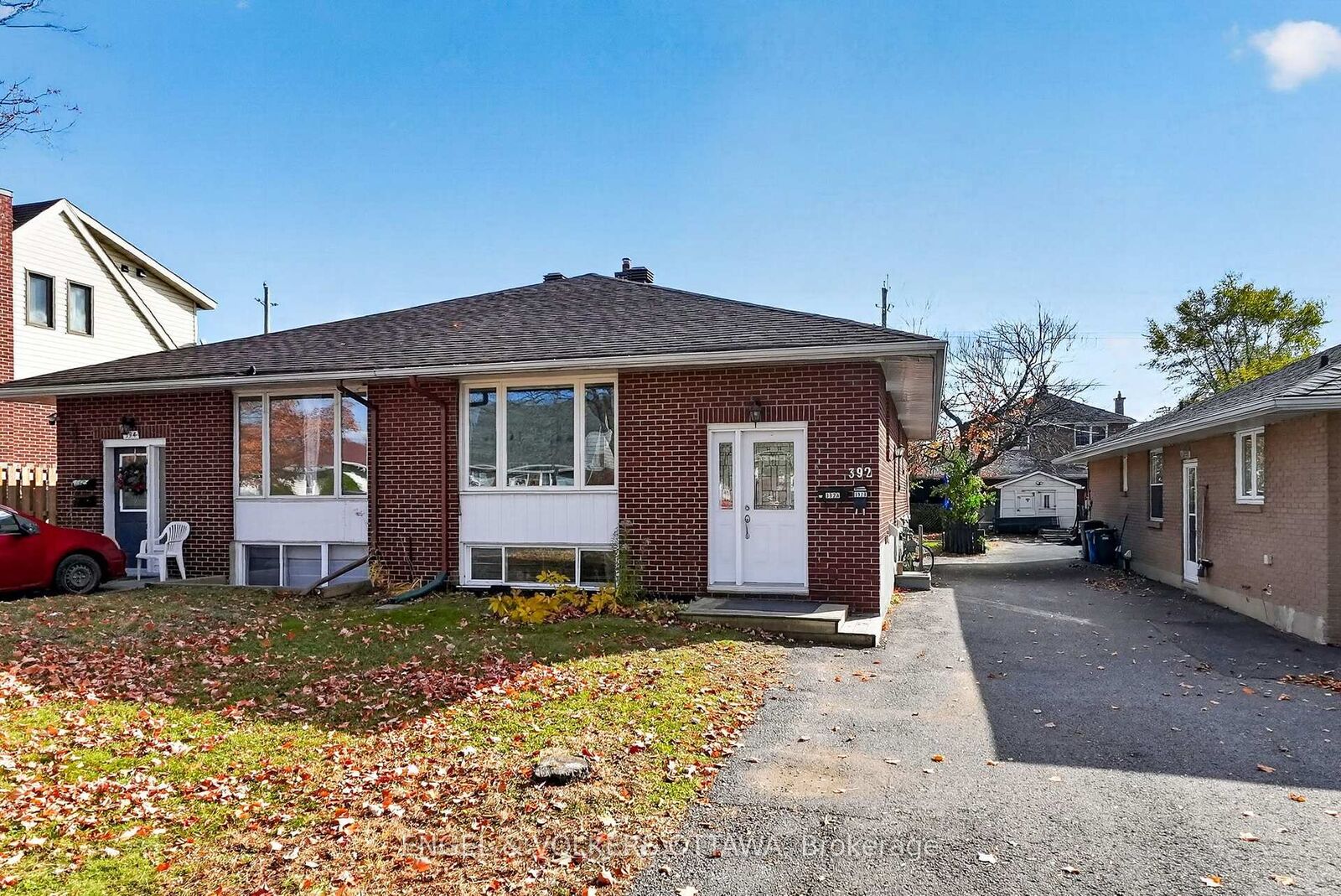 Property Photo: 392 Fullerton Avenue ON K1K 1K1