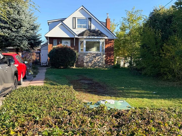Property Photo:  1031 Fennell Avenue E 1  ON L8T 1R5 