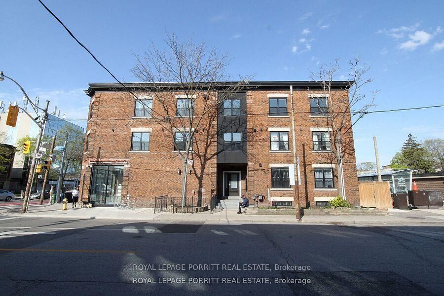 Property Photo:  254 Armadale Avenue #1  ON M6S 3X4 