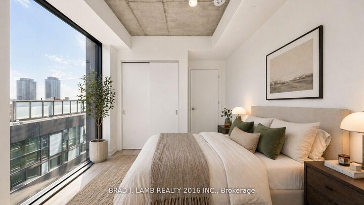 Property Photo:  284 King Street E 1307  ON M5A 1K4 