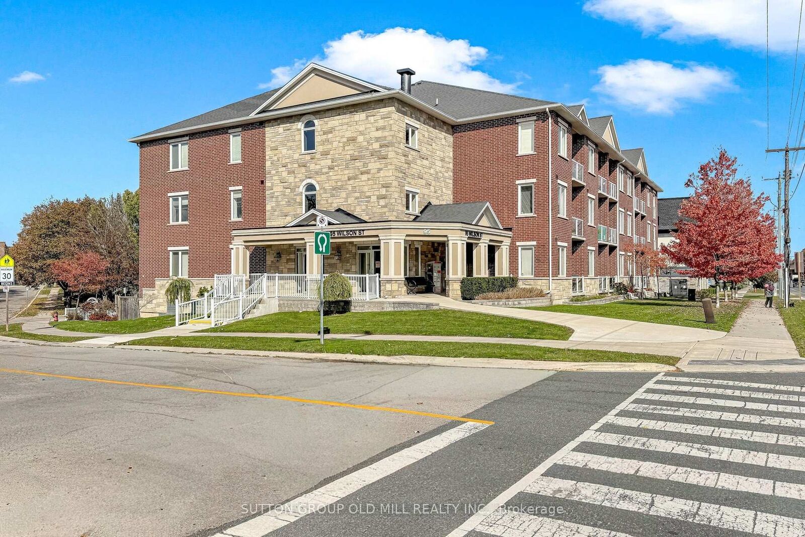 Property Photo:  95 Wilson St Street W 102  ON L8L 5C4 