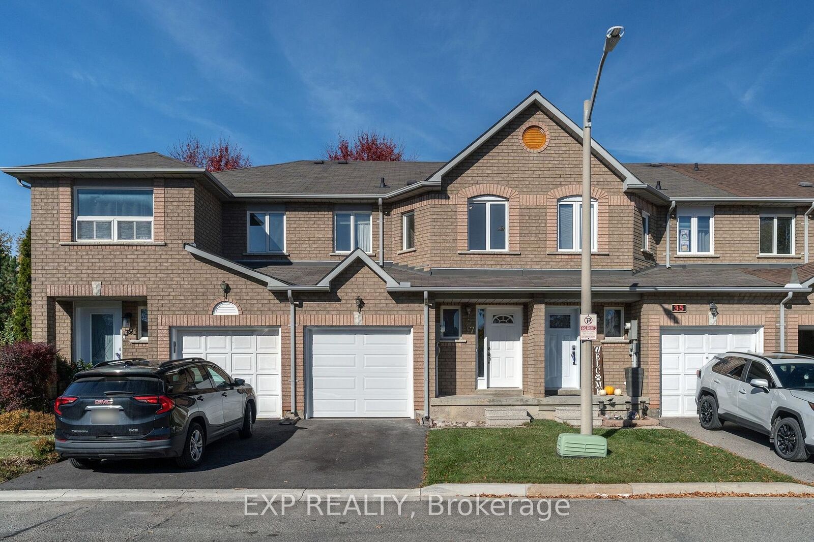 Property Photo:  200 Cresthaven Road 37  ON L7A 1J5 