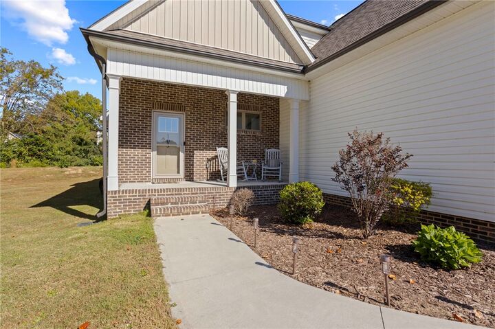 Property Photo:  103 Ashford Court  SC 29642 