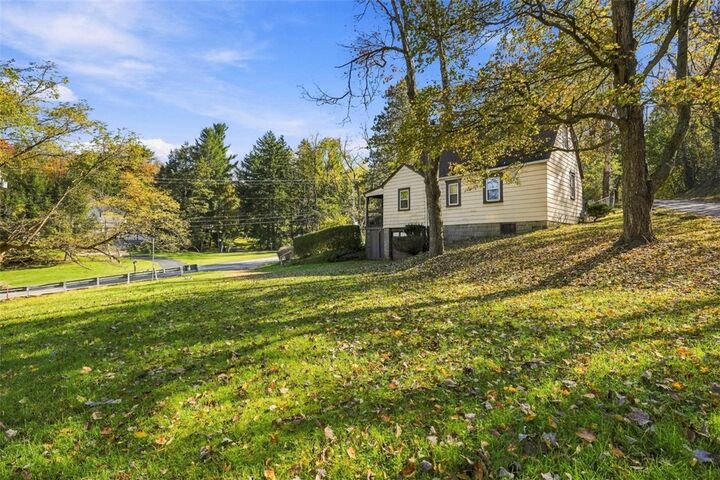 Property Photo: 2411 Brandt School Rd PA 15237