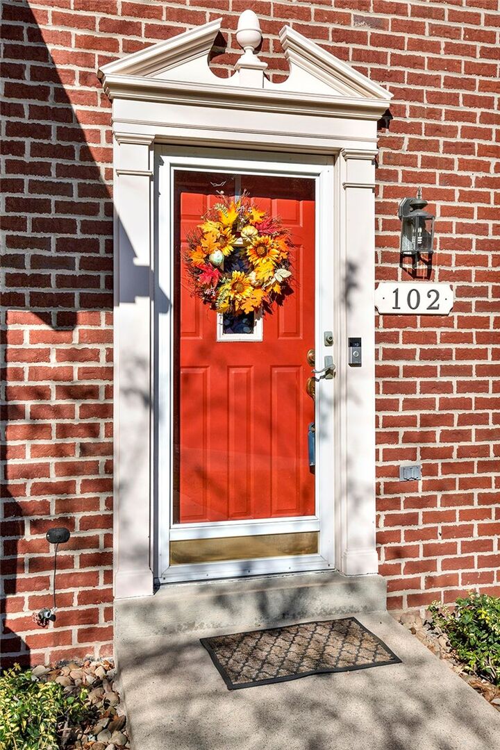 Property Photo: 102 Unity Sq PA 15601