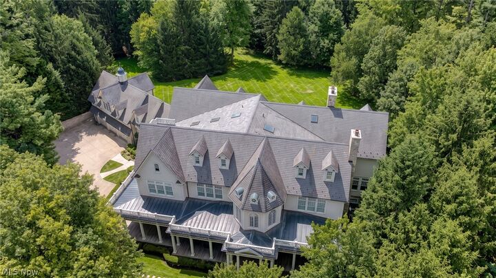 Property Photo: 33070 Woodleigh Road OH 44124
