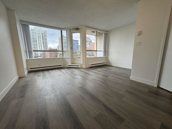 Property Photo:  1330 Hornby Street 909  BC V6Z 1W5 